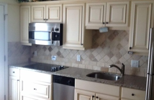 Beach Haven Condo | Beachside Retreat with Pool & Spa, Rated 9.8/10