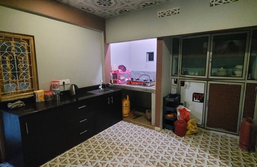 Pachchilaipalli House | Modern 3-Bedroom Retreat with Family-Friendly Amenities