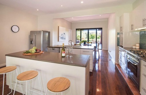 Margaret River House | Modern Home Surrounded by Beautiful Gardens - Guest Rated 9.4