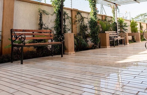 Nairobi Apartment | City Living: 1 Bedroom with Pool & Hot Tub Amenities