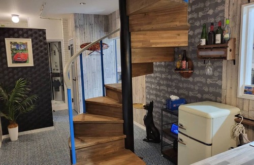 Shima House | Stylish Garage House Stay in Shima Mie - 10/10 Guest Rated