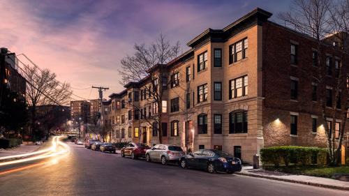 Griggs Park Apartment | Experience Comfort with a King Bed and Heated Floors