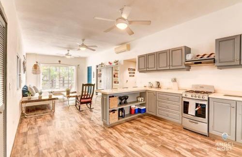 El Cuyo House | Ideal Beach Retreat for Family Gatherings & Fun