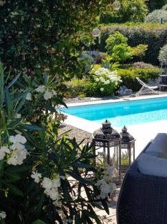 Valle-de-Campoloro Bed & Breakfast | Indulge at A Sulana Chambre d'hôtes: 4-Star Oceanfront Escape