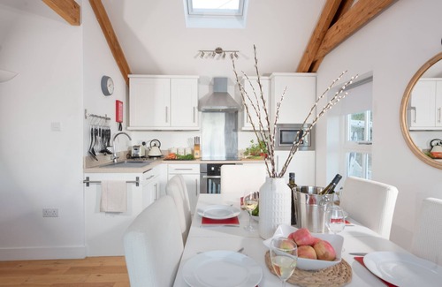 Sennen Cove House | Elegant Two Bedroom Cottage with Ocean View at Sennen Cove