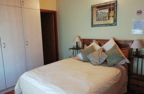 Kareedouw Bed & Breakfast | Discover A Swallows Rest: Family-Friendly with Pool Access