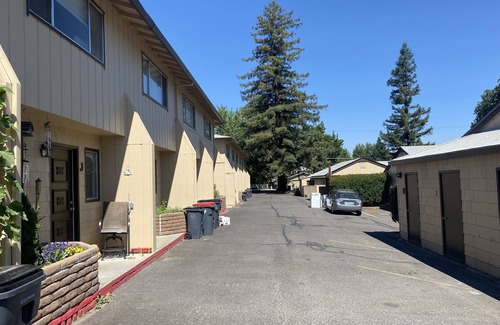 Phoenix Condo | Cozy Retreat: Your Home Away From Home with Breakfast
