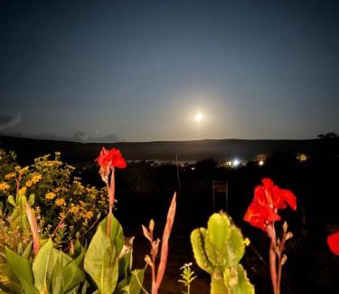 Alto Paraiso de Goias Cabin | Pet-Friendly Getaway at A Taberna - Chalés with High Ratings