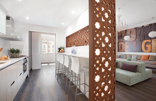 Eixample Apartment | Family-Friendly Retreat with Ocean View & Spa Amenities