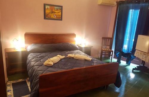 Belmonte Calabro Bed & Breakfast | Discover A Taverna Intru U Vicu with Ocean Views & Hot Tub