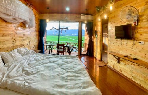 Dien Bien Phu House | Welcoming A Thía Homestay: Pool & Child-Friendly Retreat