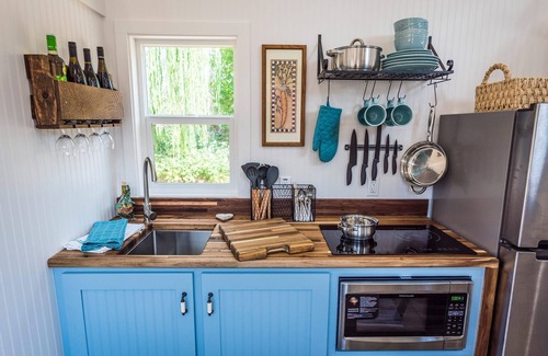 Washington County House | Idyllic Retreat: A Tiny Sanctuary Outside the City