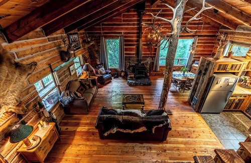 Livingston Cabin | Authentic Montana Retreat with Spa and Pet-Friendly Options