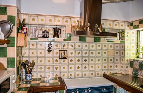 Bubion Cottage | Authentic Traditional House with Spa & Family Amenities