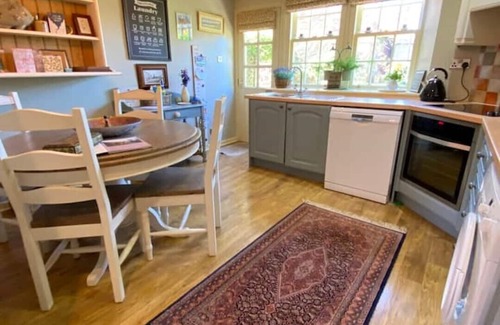 East Linton Cottage | Exceptional East Lothian Cottage with Ocean and Lake Views