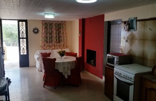 Megas Gialos House | Warm Family Retreat Near Enchanting Beaches on Syros Island
