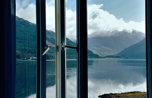 Ratagan Cottage | Nature Retreat: Pet Friendly with Mountain & Loch Views