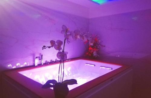 Trecastagni Apartment | Discover A Trecastagni - Etna Home with Hot Tub & Dining