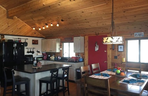 Stagetop Cabin | Cozy Log Cabin Retreat with Mountain Views in Indian Mountain