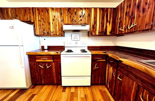 Boswell Cabin | Mountain Cabin Retreat with Breathtaking Views & Family Amenities