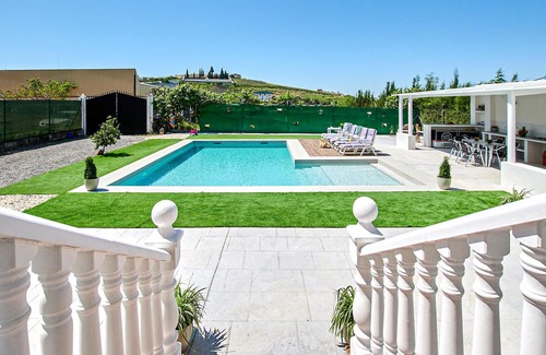Rute House | A two-storey cottage with private garden and soothing privacy.