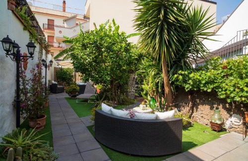 Fiumefreddo di Sicilia Apartment | Guest Rated 9.9: A Ugghia - I Mori, Family-Friendly Haven