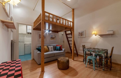 Rione V Ponte Apartment | Idyllic Apartment on Via Giulia - Spa, Kitchen & A/C