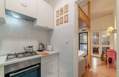 Rione V Ponte Apartment | Idyllic Apartment on Via Giulia - Spa, Kitchen & A/C