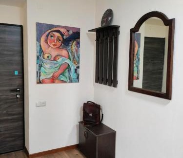 Vagharshapat Apartment | A unique artist's apartment