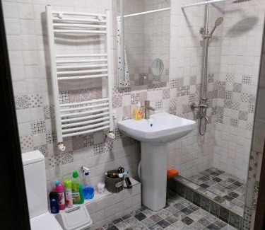 Vagharshapat Apartment | A unique artist's apartment