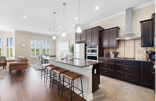 Georgetown House | Experience San Gabriel Views with Rooftop Terrace & Spa