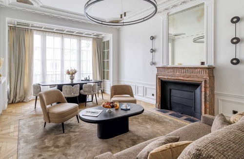 Saint-Germain-l'Auxerrois Apartment | A Unique Serviced 2-BR/2Ba - Place Vendôme Louvre II