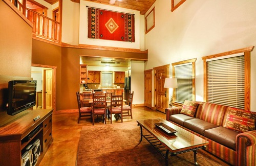 Gruene Resort | Experience a Unique Hub of Shopping and Entertainment