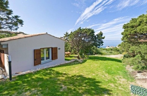 Capo Testa House | A vacation home just steps from a private beach bay