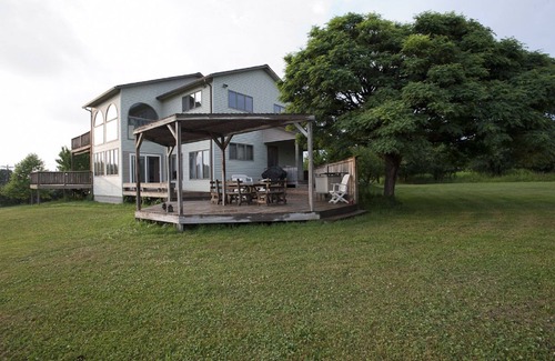 Town of Ledyard House | Inviting Vacation Rental in the Heart of Finger Lakes