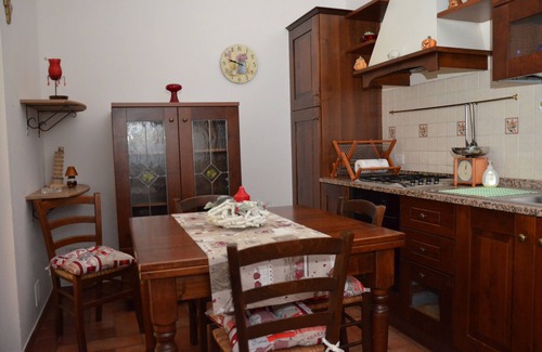 Pistoia House | Discover A Vale of House - Ideal Rural Getaway with Ocean Views