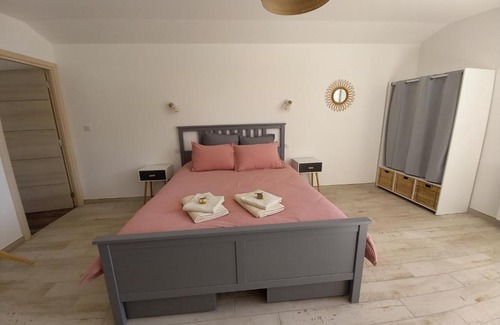 Monieux House | Unforgettable Retreat at A Ventoux Yourte - Rated 9.6/10