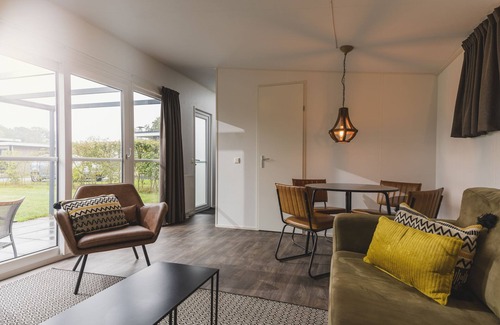 Municipality of Rijssen-Holten House | Cozy Cottage with Family and Pet-Friendly Amenities
