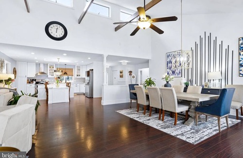 Elkton House | Waterfront Getaway with Private Pool & Ocean Views
