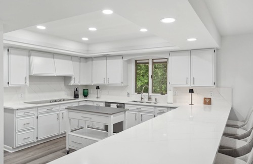 Stafford House | A waterfront retreat with amazing views and luxurious amenities!