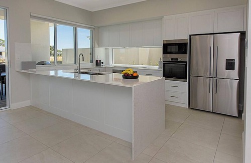 Geographe House | A Waterside Paradise - Geographe's Hidden Oasis