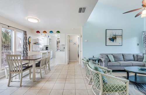 Sailhouse Condo | Relax and Unwind at A Wave From It All with Pool & Pier