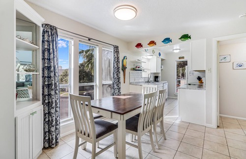 Sailhouse Condo | Charming 3-Bedroom Condo with Pool - Rated Perfectly 10/10