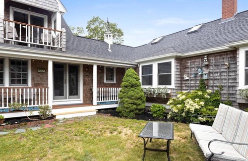 Wareham Center House | Relaxing Oceanfront Retreat at Swift's Beach Wareham