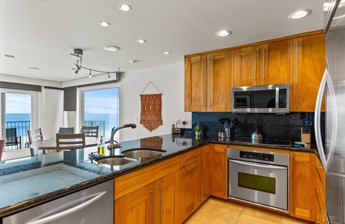 Carlsbad Village Condo | Beachfront Bliss at "A Wave from It All" - 10/10 Rated Stay