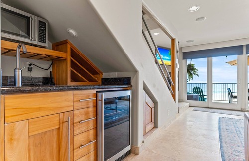 Carlsbad Village Condo | Beachfront Bliss at "A Wave from It All" - 10/10 Rated Stay