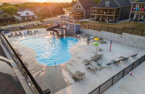 Branson House | Escape to A Wave From It All: Poolside Retreat Awaits