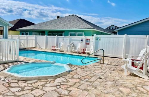 Safe Harbor House | Relax at A Wave From It All - 10/10 Guest Rated Retreat