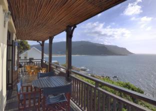 Fish Hoek Apartment | Unforgettable Oceanfront Retreat: A Whale of a Time