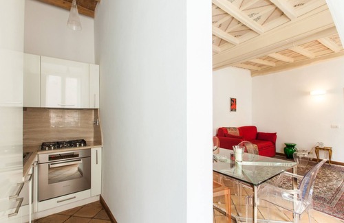 Rome City Centre Apartment | Experience Pantheon Views with Spa and Breakfast Included